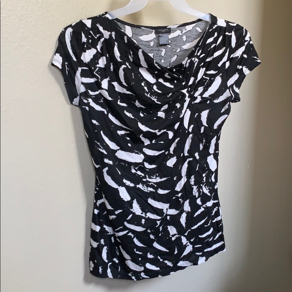 Black and white Ann Taylor blouse
